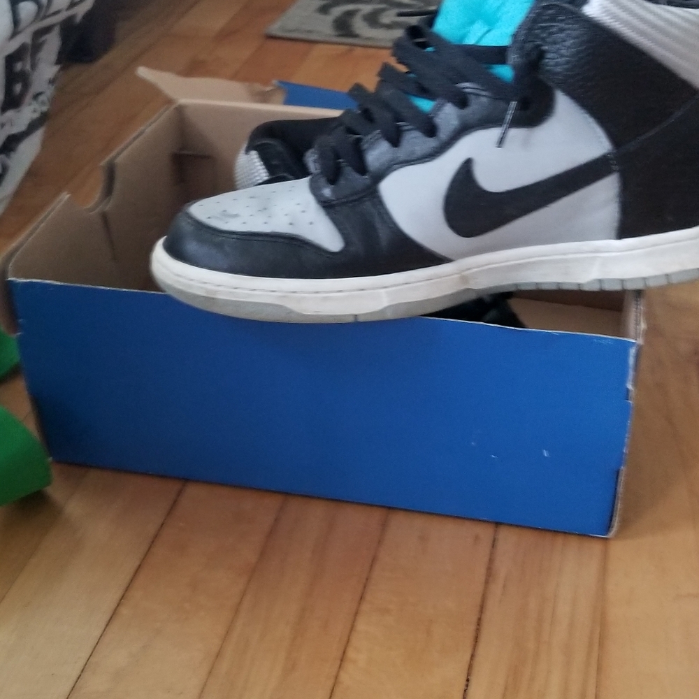 Men's sneakers